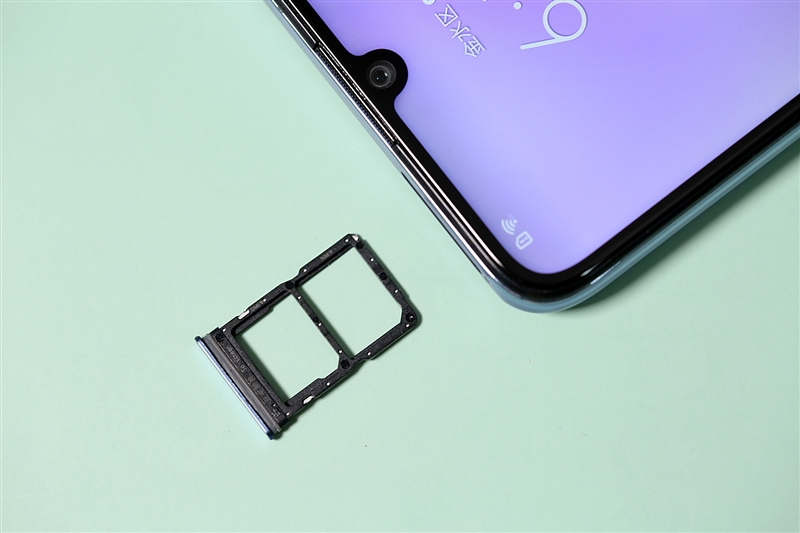 高通首次演示 iSIM 技術(shù)，如果演示成功將不再使用 SIM 卡？