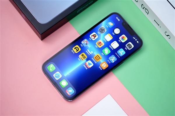蘋果首次干掉劉海！消息稱iPhone 14將采用打孔屏、后攝不凸起