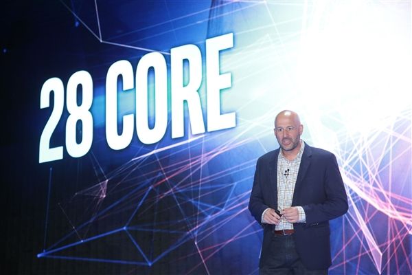 Intel宣布新一代28核心處理器！